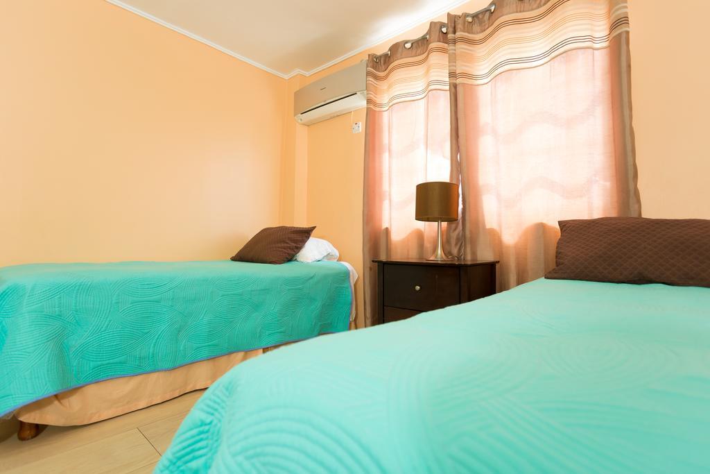 Cozy Accommodations - Dorchester City Line Kingston Exteriér fotografie